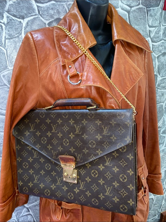 Louis Vuitton Handbags - Authentic Louis Vuitton Monogram Serviette Conseiller Briefcase/Laptop Bag